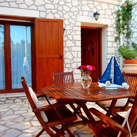 Eleon Villa